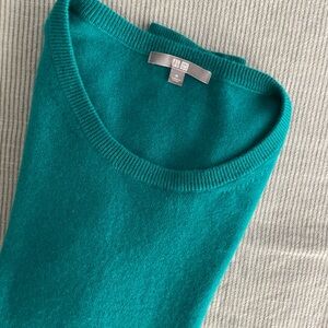 Uniqlo Women's Teal Crew Neck Cashmere Sweater